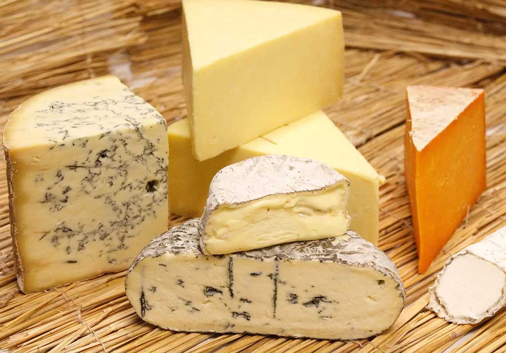 formaggi inglesi cheddar blue cheese stilton